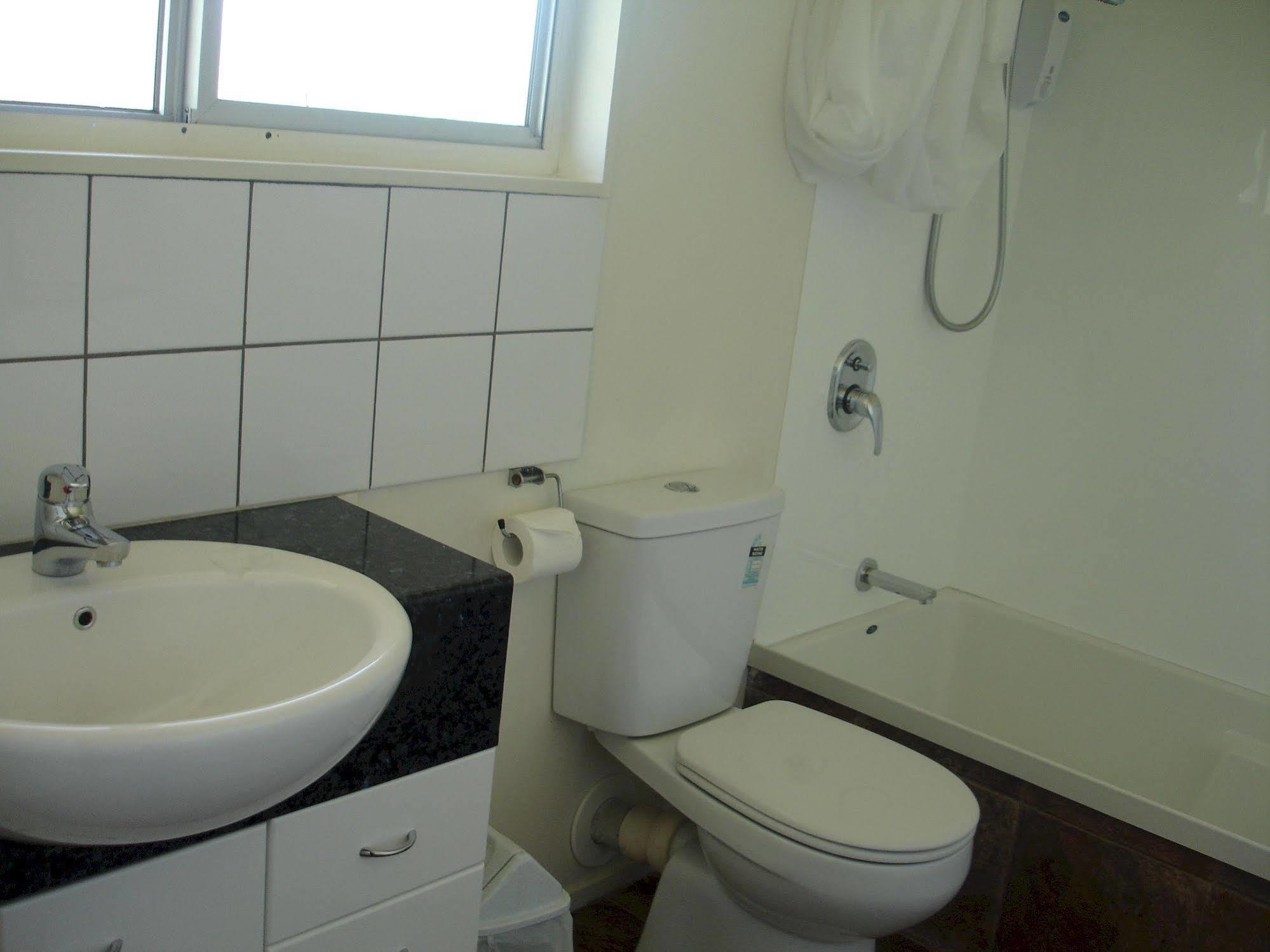 Achilles Motel Крайстчёрч Экстерьер фото